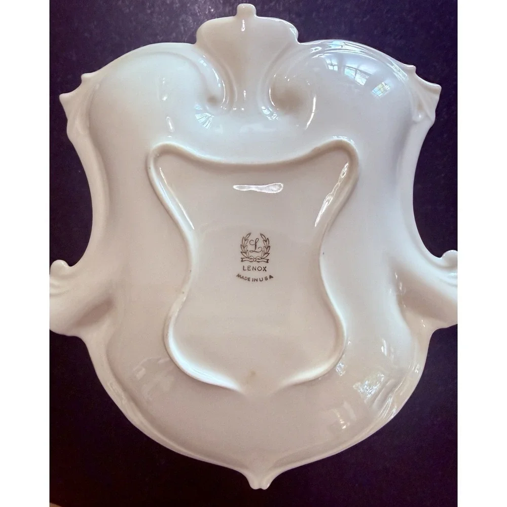 VTG Lenox USA Coat Of Arms Trinket Dish / Ashtray Fleur de Lis Gold Rim EUC